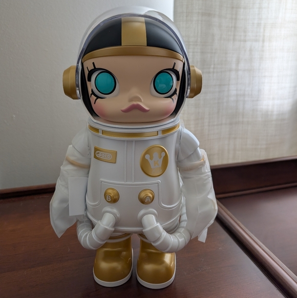 POP MART Accessories - RARE 400% Start From Heart Mega Space Molly 2024 Employee Exclusive